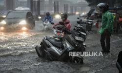 BMKG: Sebagian DKI Jakarta Bakal Hujan Siang dan Malam Ini