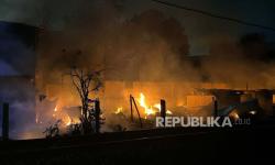 Imbas Kebakaran di Dekat <em>Overpass</em> Manahan Solo, Puluhan Warga Mengungsi