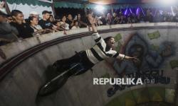 In Picture: Tarian Penantang Maut Srikandi Tong Setan