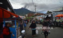 Gubernur Buka Opsi Hujan Buatan Antisipasi Abu Vulkanik Marapi
