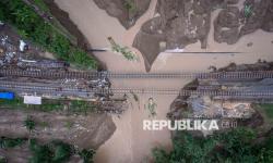 Rel Terendam Banjir 3 Meter di Grobogan, Belasan Perjalanan Kereta Dialihkan & Dibatalkan