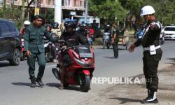In Picture: Awas, Ada Razia Pakaian tidak Sesuai Syariat di Aceh