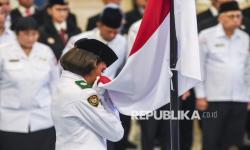 In Picture: Dikukuhkan Mensesneg, 76 Paskibraka Nasional Siap Bertugas pada Peringatan HUT Ke-80 RI di Istana