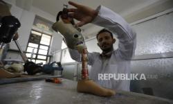 In Picture: Mahasiswa Universitas Trakya Membuat Kaki Palsu untuk Korban Gempa di Turki