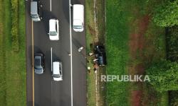 Ertiga Tabrak Truk Tronton di Tol Cipali, Tiga Tewas