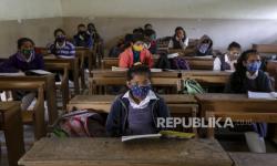 In Picture: Sekolah Ditutup Usai Guru Minta Murid Hindu Tampar Siswa Muslim Viral