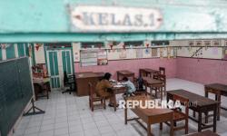 In Picture: Hanya Ada Satu Siswa Baru di SDN Kauman 27 Solo