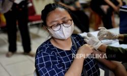 Vaksinasi <em>Booster</em> di Indonesia Capai 50 Juta Orang