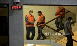 Bupati Pemalang Diduga Temui Seseorang di Gedung DPR Sebelum Ditangkap