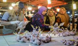 In Picture: Pengawasan Kualitas Produk Pangan Hewani di Pasar Tradisional