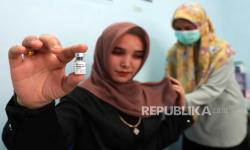 Petugas Haji Daerah Mendapatkan Vaksin Meningitis