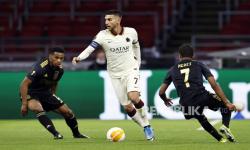 (L-R) - Jurrien Timber of Ajax, Lorenzo Pellegrini of AS Roma and David Neres or Ajax during the UEFA Europa League quarterfinal, 1st leg soccer match between Ajax Amsterdam and AS Roma at the Johan Cruijff Arena in Amsterdam, The Netherlands, 08 April 2021.