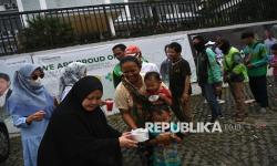 In Picture: Berbagi Berkah Lewat Kegiatan Jumat Barokah