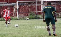 Pelatih Sepak Bola Putra Papua Puji Kedalaman Skuadnya