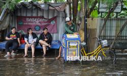 Satu RT di Pluit, Jakarta Utara Terendam Banjir Rob