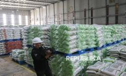 In Picture: Satgas Pangan Polri Temukan Pelanggaran Standar Mutu di Pabrik Produksi Beras PT PIM