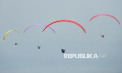 In Picture: Peserta dari 18 Negara Ramaikan Ajang West Java Paragliding Championship