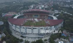 In Picture: Penampakan Atap Stadion Wibawa Mukti yang Rusak Diterjang Angin