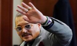 Psikiater Ungkap Alasan Johnny Depp Pakai Narkotika