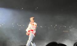 Xiumin EXO Buka Konser SHI 2024 dengan Banyak Aegyo untuk Penggemar