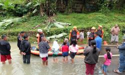 Banjir Melanda, DMC Dompet Dhuafa dan Dompet Dhuafa Jabar Evakuasi Warga Terdampak