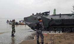 TNI AL Terjunkan Tiga Tank Amfibi Robohkan Pagar Laut Hari Ini