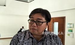 Ketua Departemen Hubungan Internasional FISIP Universitas Indonesia Broto Wardoyo saat menghadiri diskusi publik Ruang Gelap Distribusi Bantuan Kemanusiaan di Tengah Gencatan Senjata di Auditorium Komunikasi FISIP UI, Depok, Kamis (20/11/2025). 