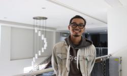 Fatahillah Azhuri, alumnus Program Studi (Prodi) Komunikasi Periklanan (kini Ilmu Komunikasi) UBSI kampus Margonda angkatan 2016.