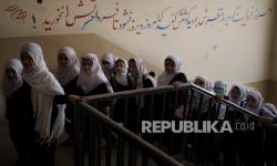 Taliban Didesak Izinkan Anak Perempuan Kembali Bersekolah