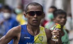 Atlet Jabar Agus Prayogo Raih Emas Lari Maraton PON Papua