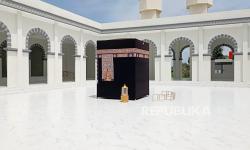 Masjid ini Dihiasi Miniatur Masjid di Bagian Tengah, Cocok Buat yang Rindu Tanah Suci