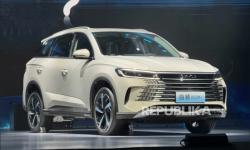 Ini Spesifikasi Lengkap BYD Sealion Plug-In Hybrid yang Diluncurkan Resmi di IIMS 2025