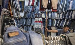 Dilarang! Mendag Zulhas Minta Konsumen Jangan Beli Baju Impor Bekas