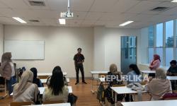 Mahasiswa Cyber University Diasah <em>Public Speaking</em>, Persiapan Sambut Mahasiswa Internasional