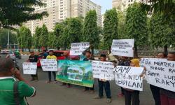 Didampingi LBH Ansor, Warga Transmigran Demo Kementerian Transmigrasi Tuntut Keadilan