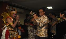 In Picture: Anies Baswedan Hadiri Pertunjukan 50 Tahun Wayang Orang Bharata