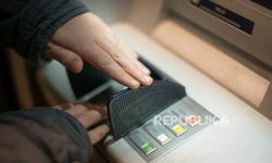 IASC: Penipuan <em>Online</em> Rugikan Nasabah hingga Rp2,6 T
