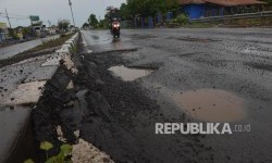 Pemkab Garut Perbaiki Jalan Rusak Usai Diblokade Warga