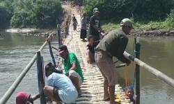 Demi Keselamatan Warga, Penggunaan Jembatan Sasak Perlu Diawasi 