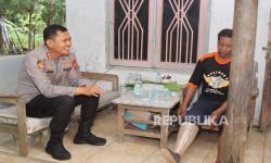Kapolres Indramayu Beri Bantuan Kaki Palsu kepada Penyandang Disabilitas