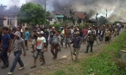 Polres Jember Buru Pelaku Kerusuhan di Desa Mulyorejo
