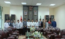 Gus Baha Temui Menag, Titip Pesan Agar Tim Tafsir Alquran Kemenag untuk Hati-Hati