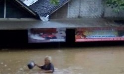 Kala Murid SDN Ciloma Sukabumi Terbebas Ancaman Buaya Sungai Cikaso