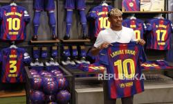 Yamal Warisi Jersey Nomor 10 Ikonik Barcelona, Teruskan Jejak Messi, Ronaldinho, dan Maradona 
