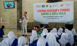 Santri Fajar Dunia Bogor dan Nurul Huda Bekasi Dibekali Literasi Keuangan Syariah