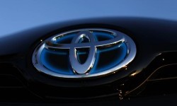  Ban Tepat untuk Toyota Innova Zenix