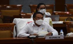 Menteri Pemuda dan Olahraga Zainudin Amali menyampaikan penjelasan pemerintah dalam rapat kerja dengan Komisi X DPR di Kompleks Parlemen, Senayan, Jakarta, Senin (13/9/2021). Raker itu membahas Rancangan Undang-Undang Sistem Keolahragaan Nasional (RUU SKN).