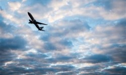 Remaja Perempuan Belgia Pecahkan Rekor Terbang Solo Keliling Dunia