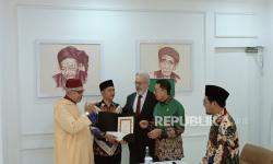 Kaligrafer Indonesia Menangkan Kompetisi Kaligrafi Internasional Turki, Dapat Hadiah Ratusan Juta