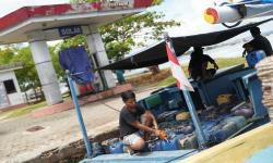 In Picture: Kebutuhan BBM Solar Subsidi Bagi Nelayan